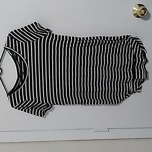 Ambiance Tshirt black and white stripes size M